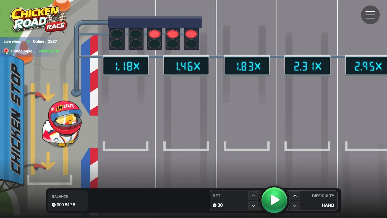 Chicken Road Race på Hard i demoen med skjermene 1,18x, 1,46x, 1,83x, 2,31x og 2,95x